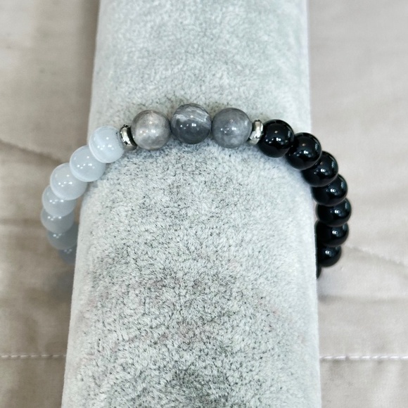 White Cats Eye, Black Onyx & Picasso Jasper stretchy beaded bracelet. 7-8mm - Picture 3 of 16